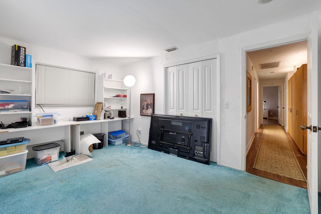 150 Big Springs Dr, Naples, FL 34113