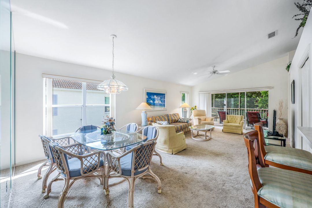 1036 Mainsail Dr #722, Naples, FL 34114