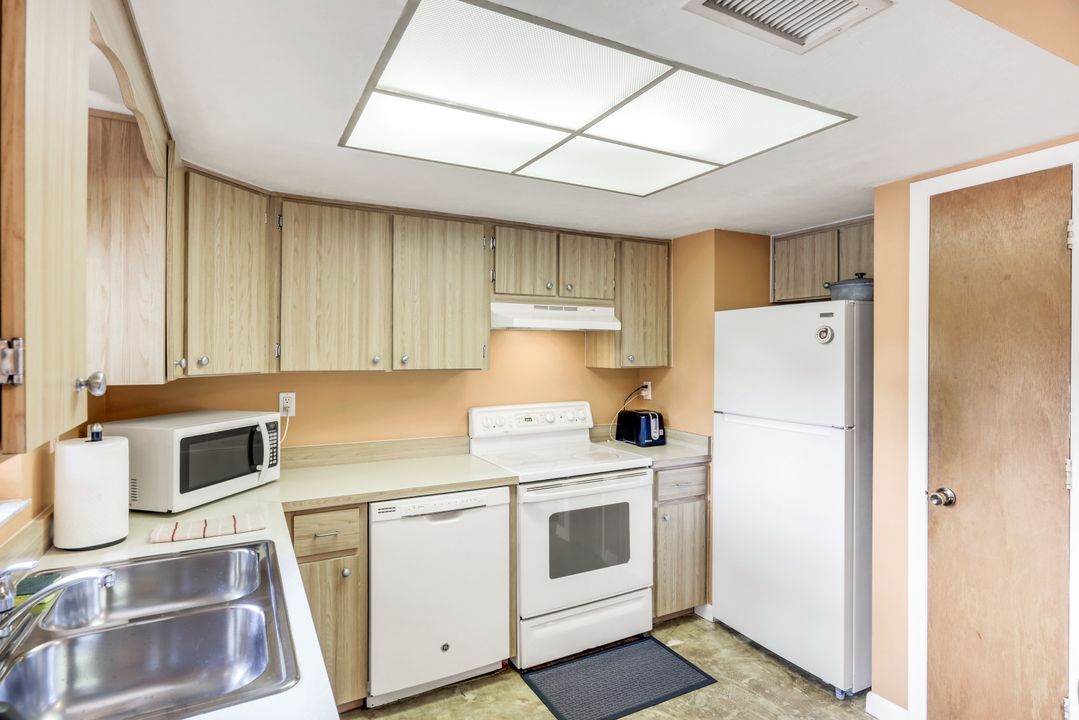 27810 Pension Pl, Bonita Springs, FL 34135