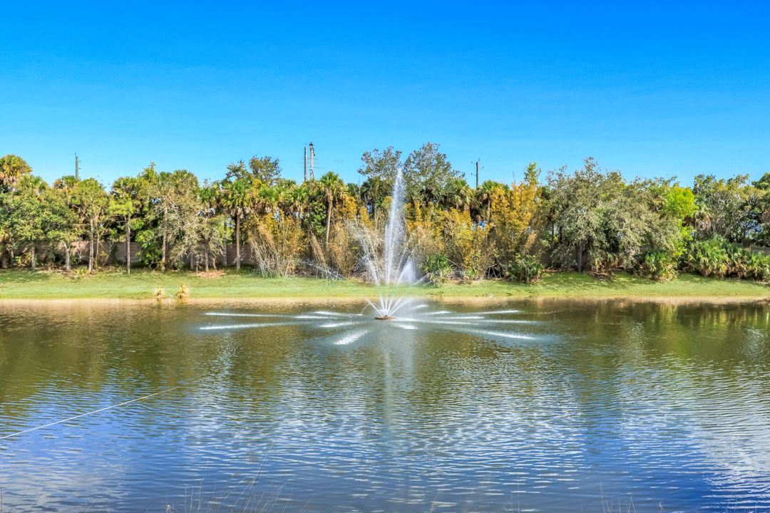 2858 Tiburon Blvd E  #101, Naples, FL 34109