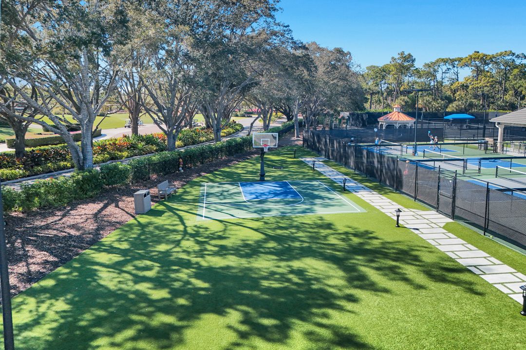 3122 Dahlia Way, Naples, FL 34105