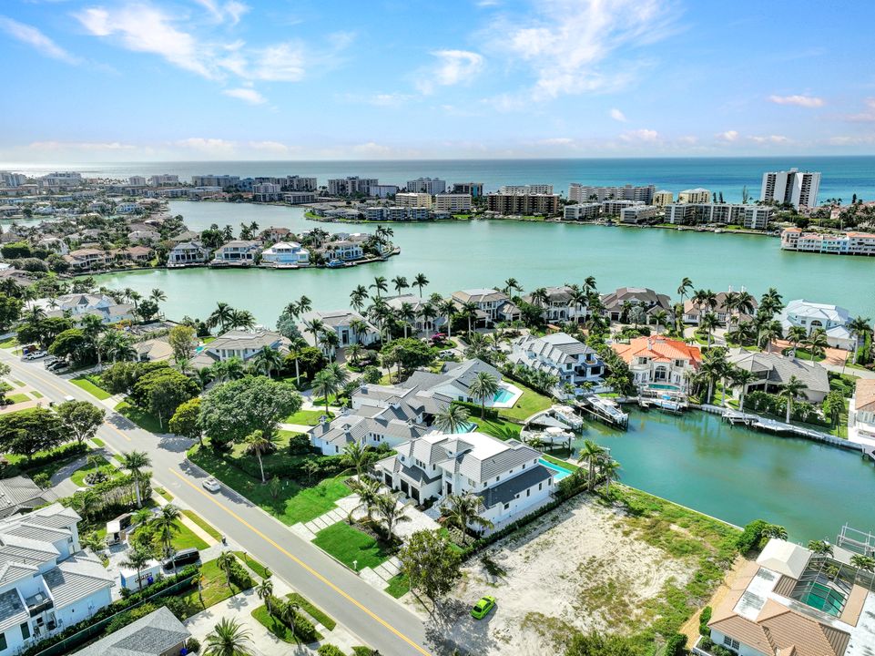 3637 Crayton Rd, Naples, FL 34103