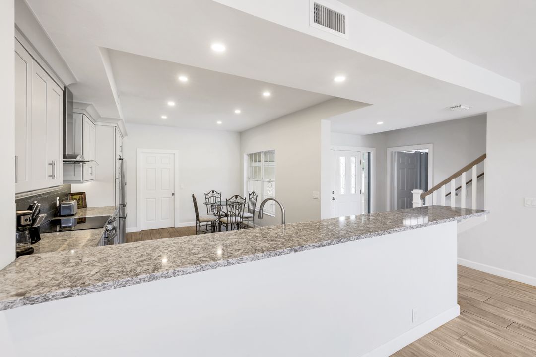 11612 Quail Village Way, Naples, FL 34119