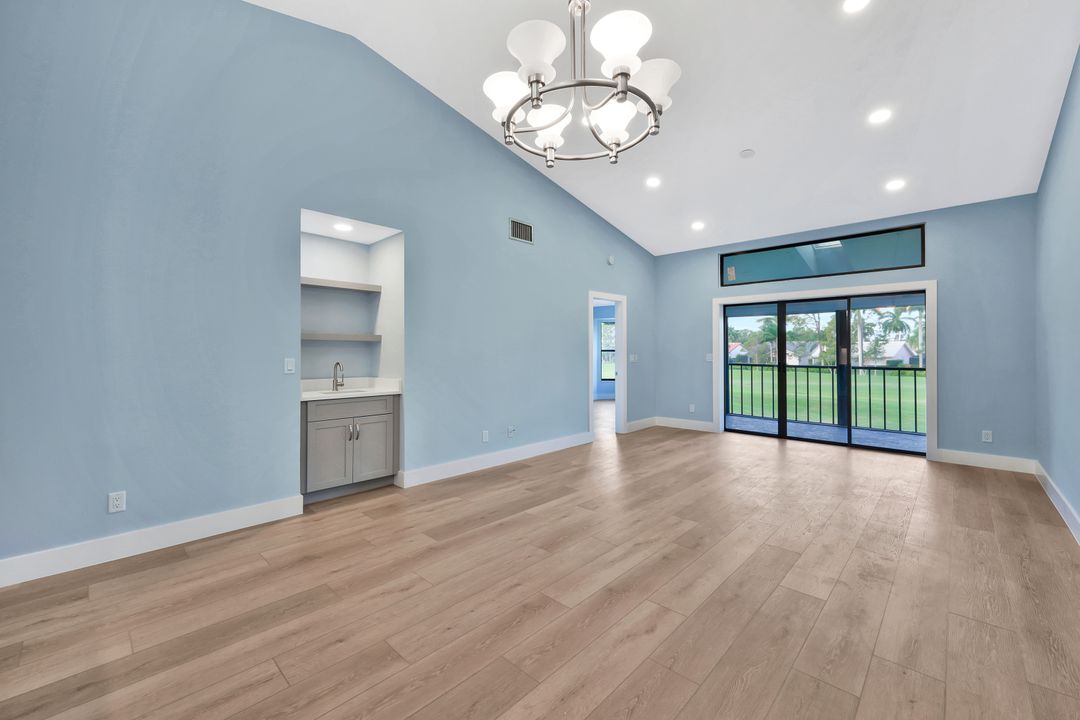 509 Veranda Way, Naples, FL 34104