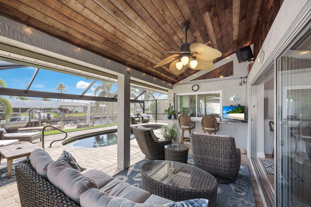 5313 SW 8th Ct, Cape Coral, FL 33914