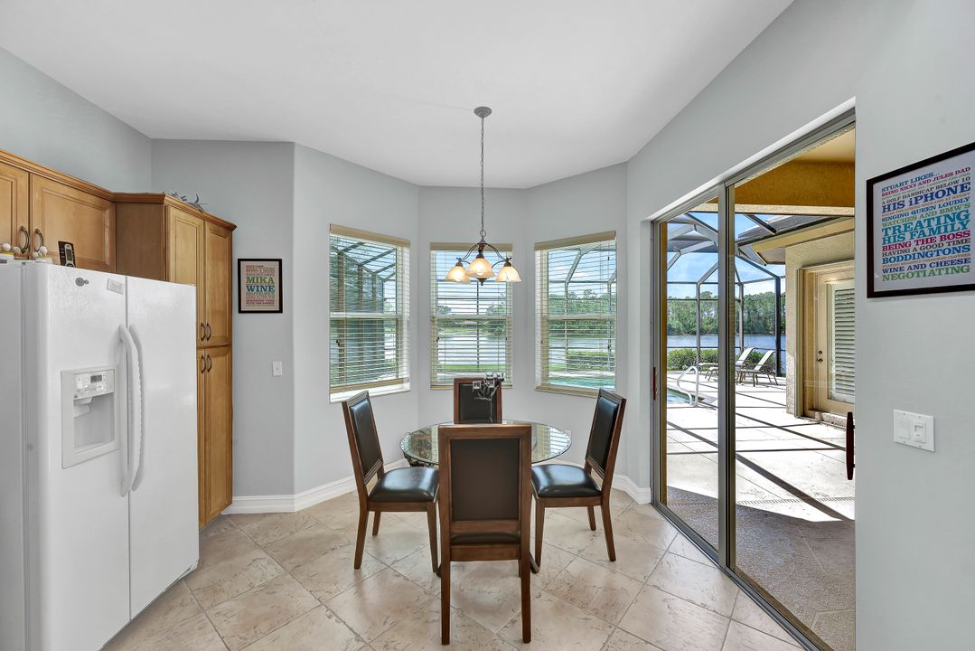 6172 Dogleg Dr, Naples, FL 34113