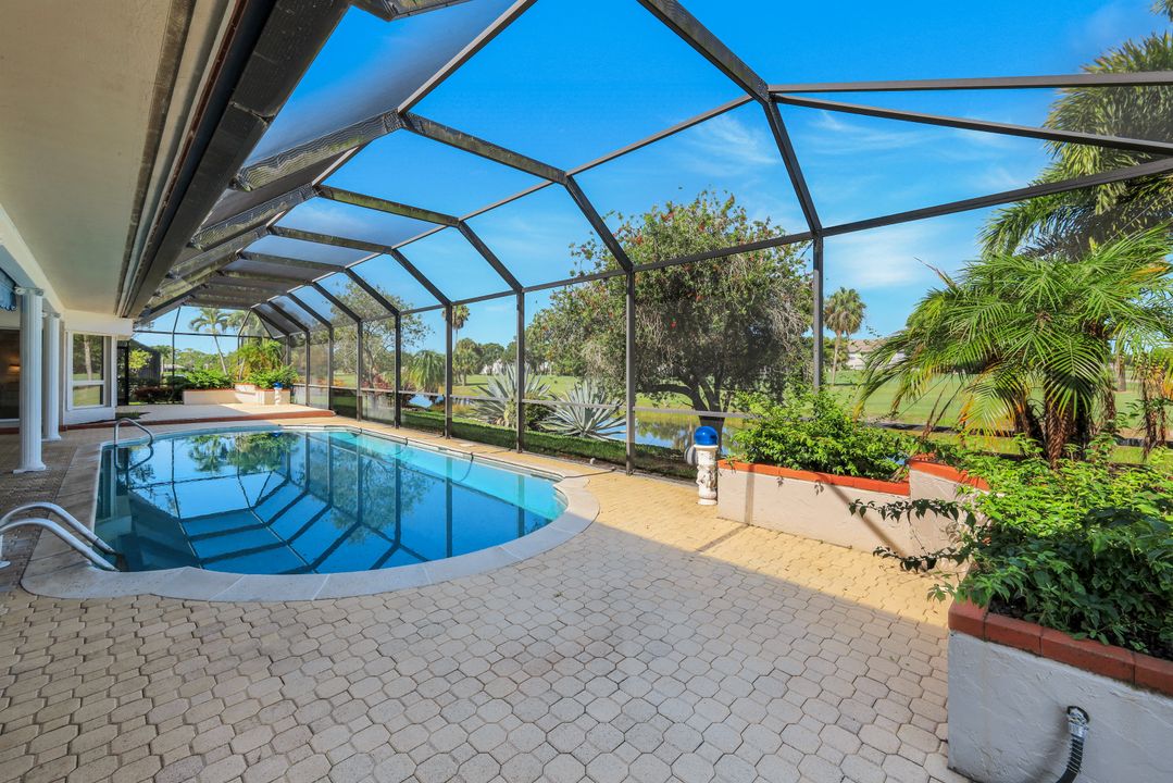 2227 Regal Way, Naples, FL 34110