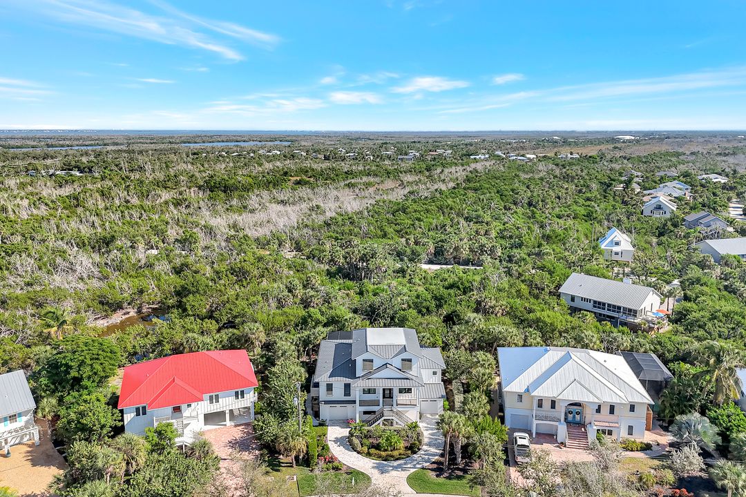 1044 Fish Crow Rd, Sanibel, FL 33957