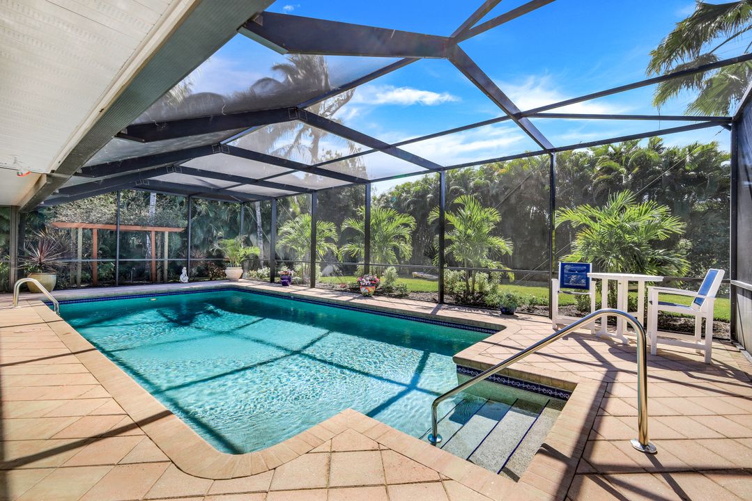 832 97th Ave N, Naples, FL 34108