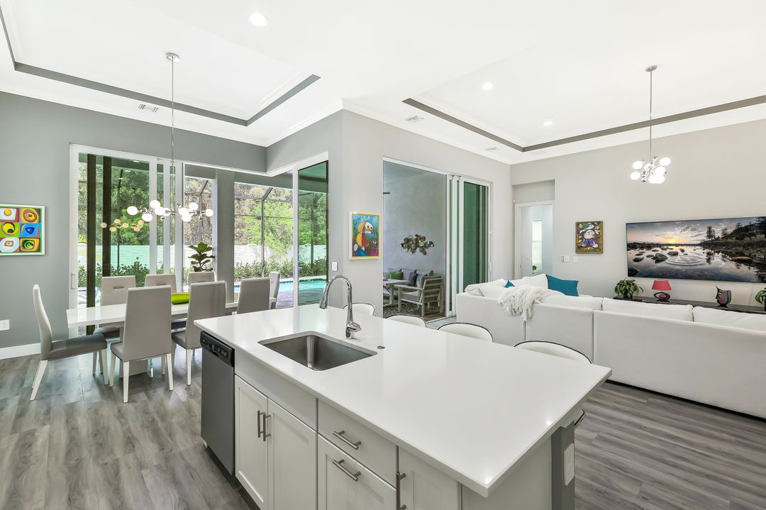 3754 Sapphire Cv Cir, Naples, FL 34114