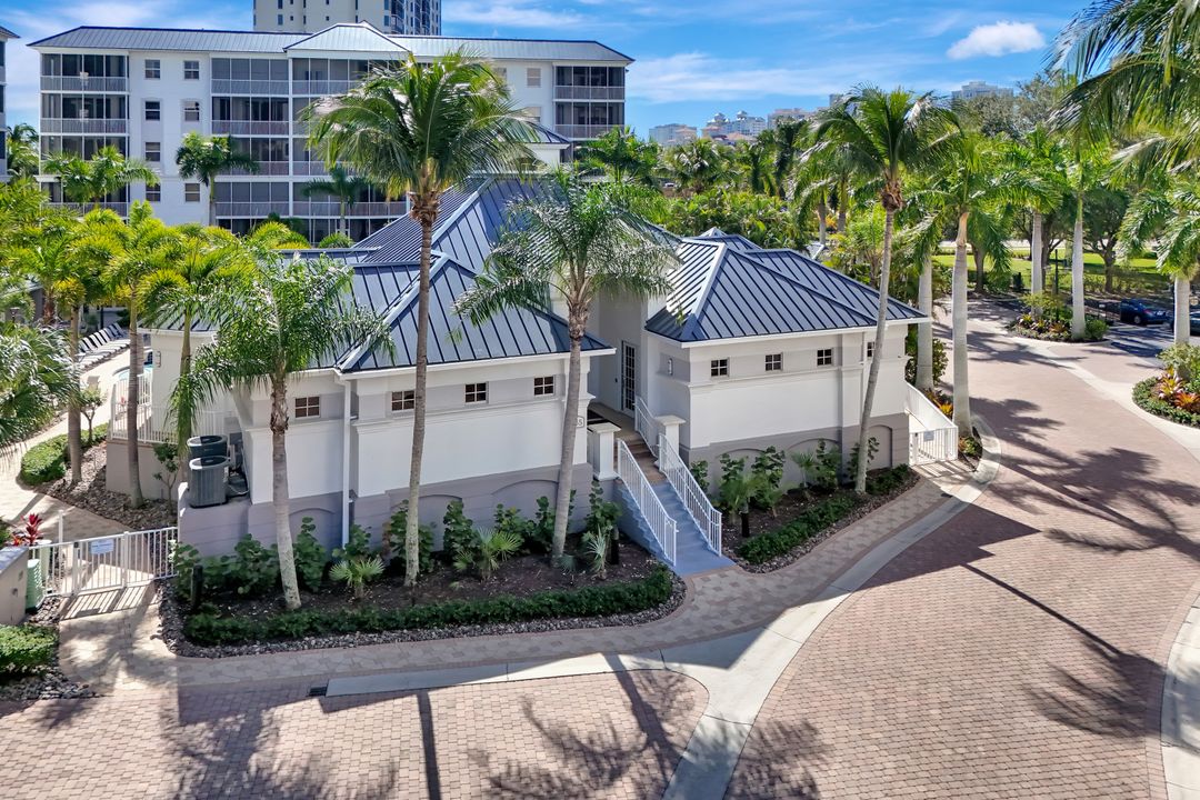 410 Flagship Dr #501, Naples, FL 34108
