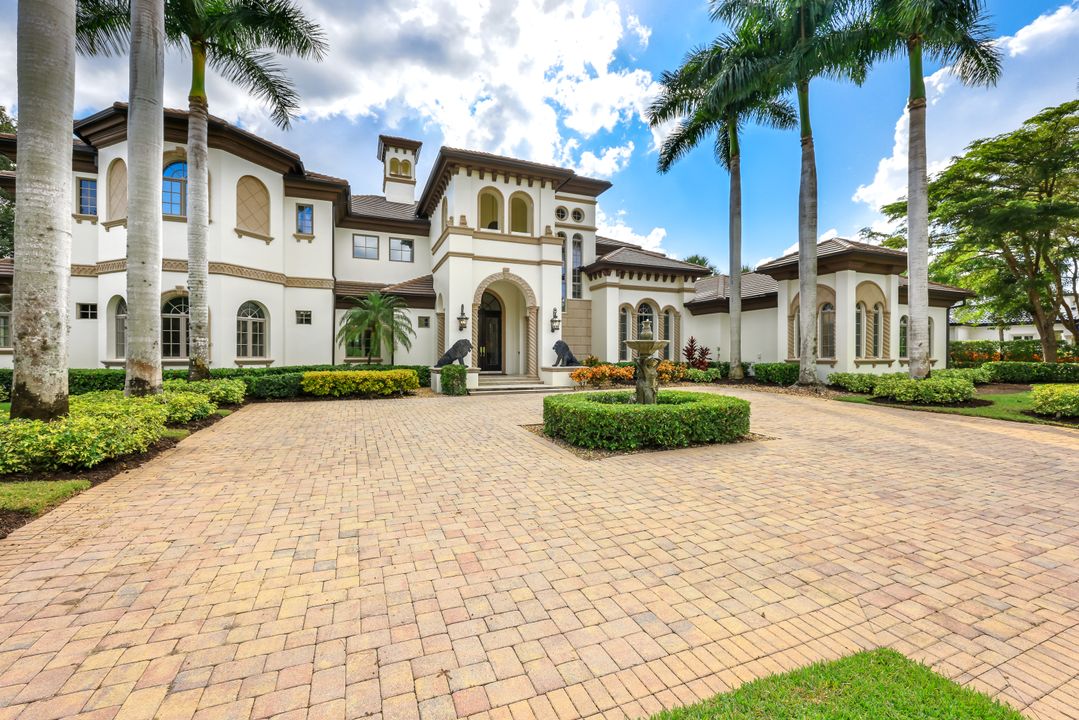 28790 Blaisdell Dr, Naples, FL 34119