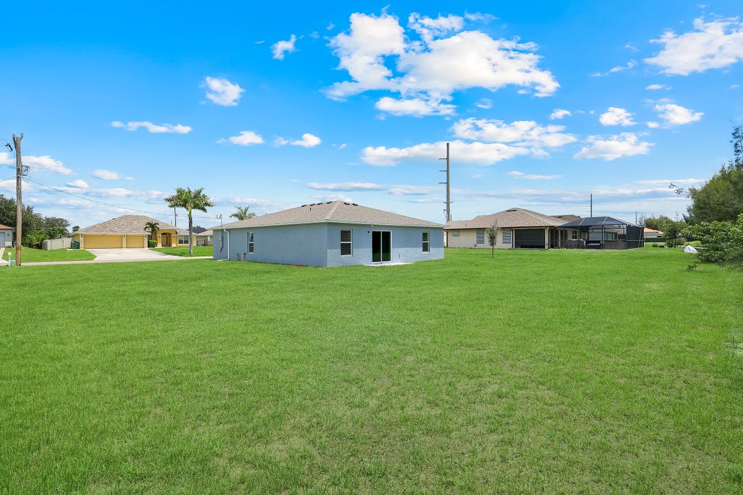 2210 SW 4th St, Cape Coral, FL 33991