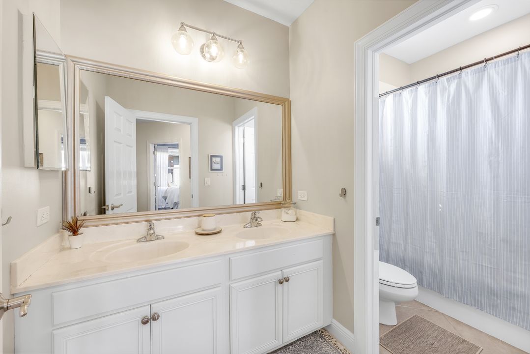 12631 Biscayne Ct, Naples, FL 34105