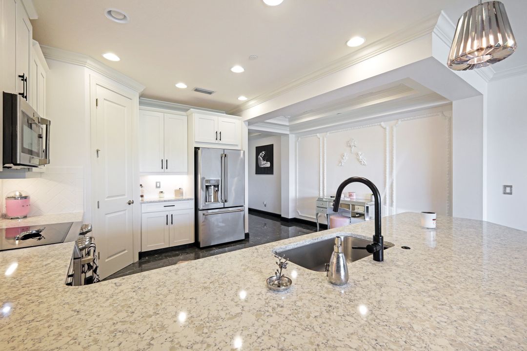 9653 Montelanico Loop #103, Naples, FL 34119