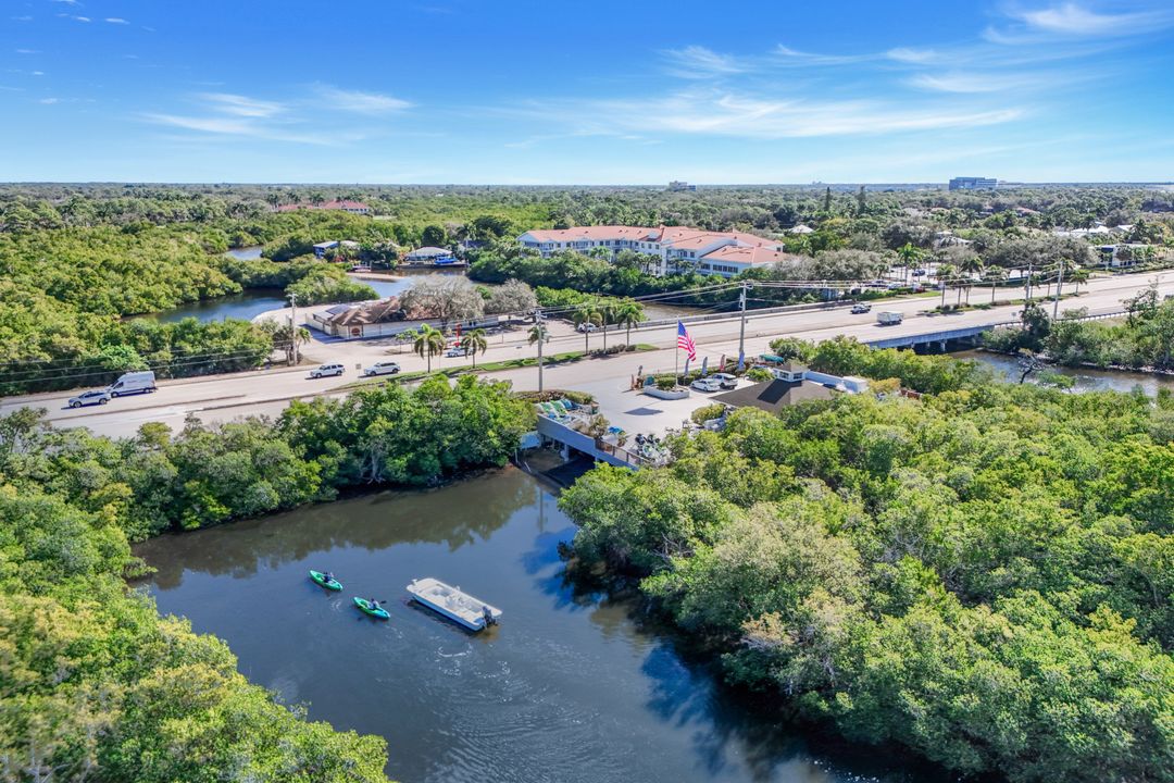 59 River Ct, Naples, FL 34110