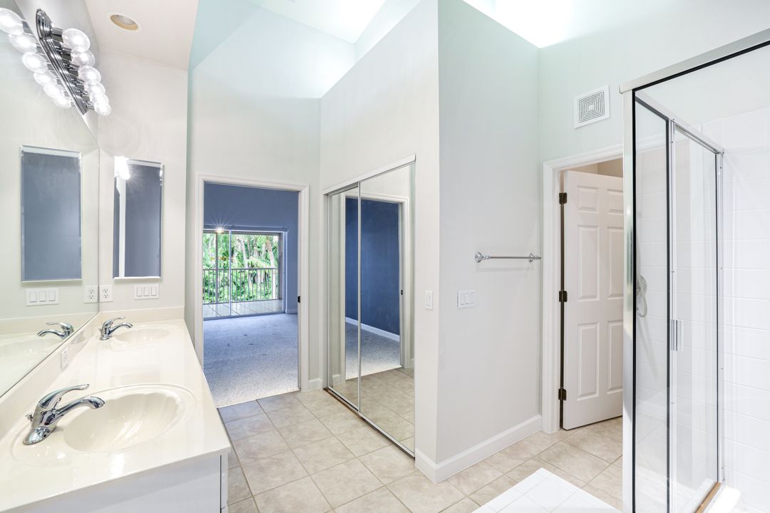 2055 Cascades Dr #4, Naples, FL 34112