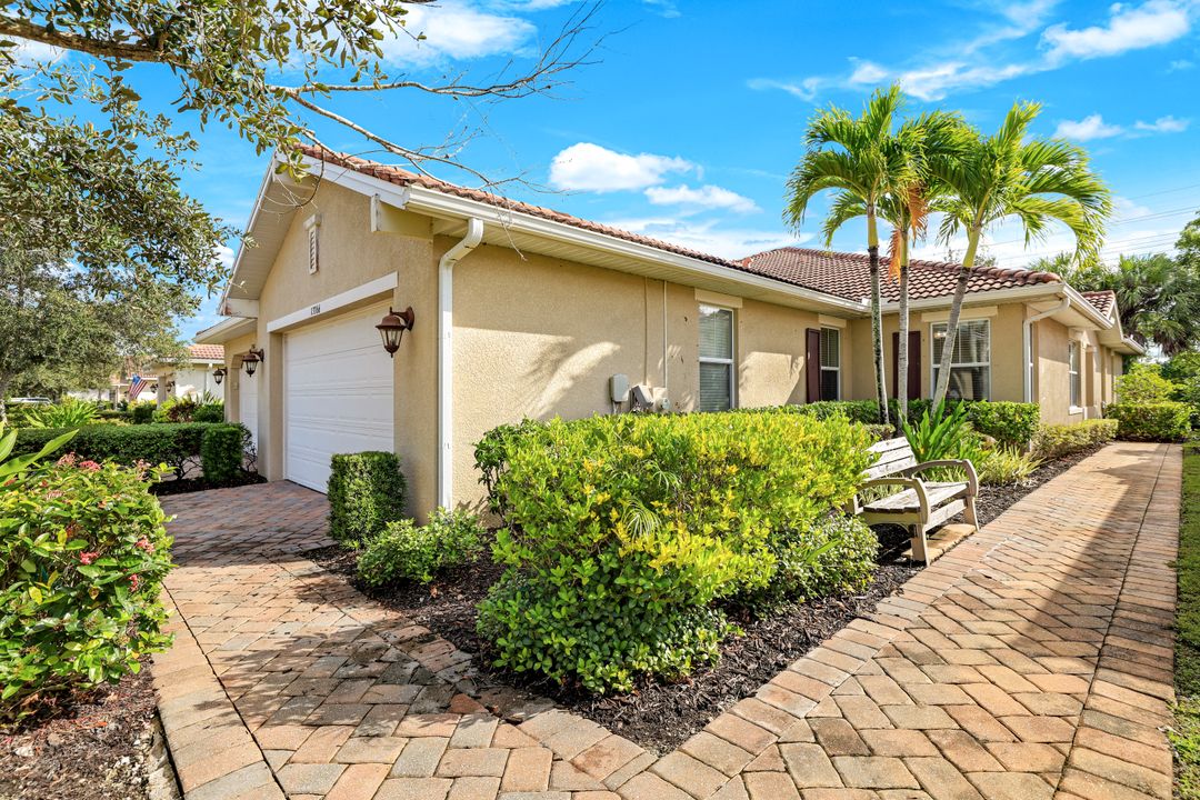 13366 Kent St, Naples, FL 34109