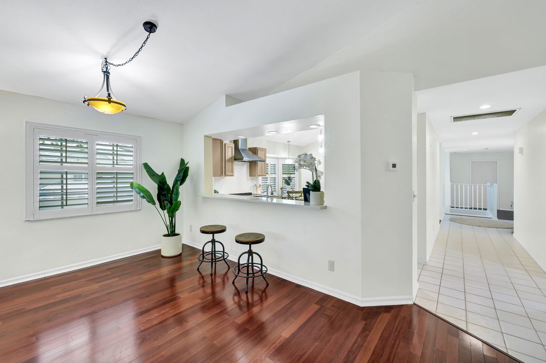 2811 Aintree Ln  #E204, Naples, FL 34112