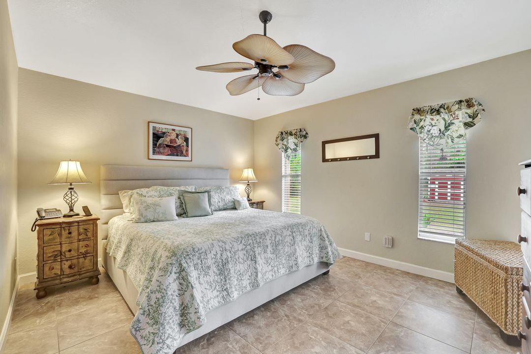 660 20th St SE, Naples, FL 34117