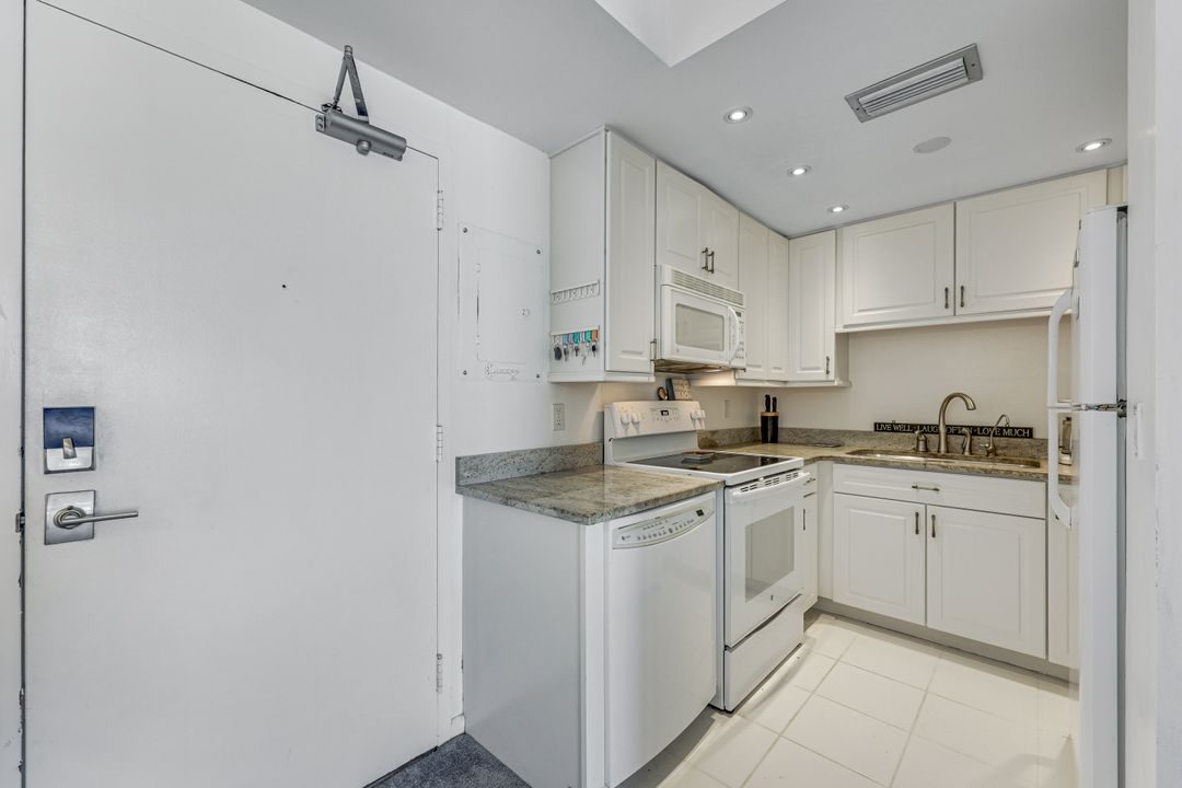 140 Seaview Ct #803 N, Marco Island, FL 34145
