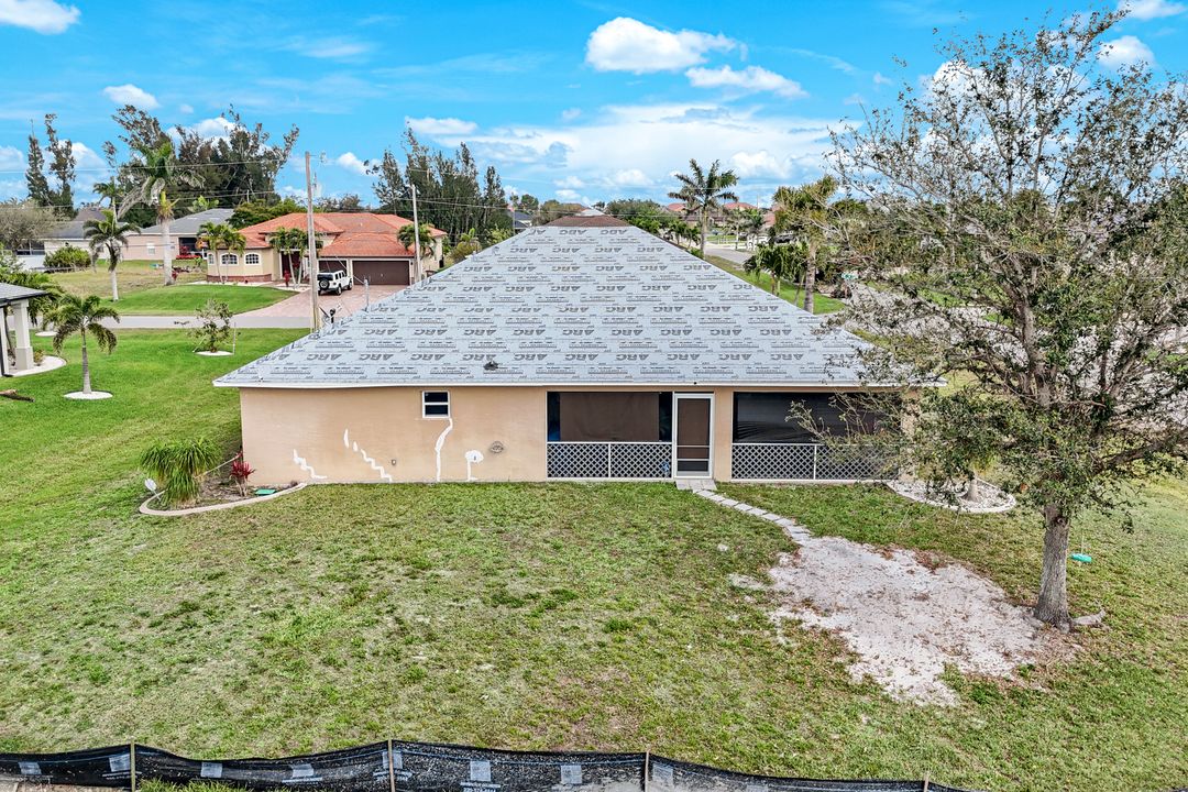 142 SW 34th Pl, Cape Coral, FL 33991