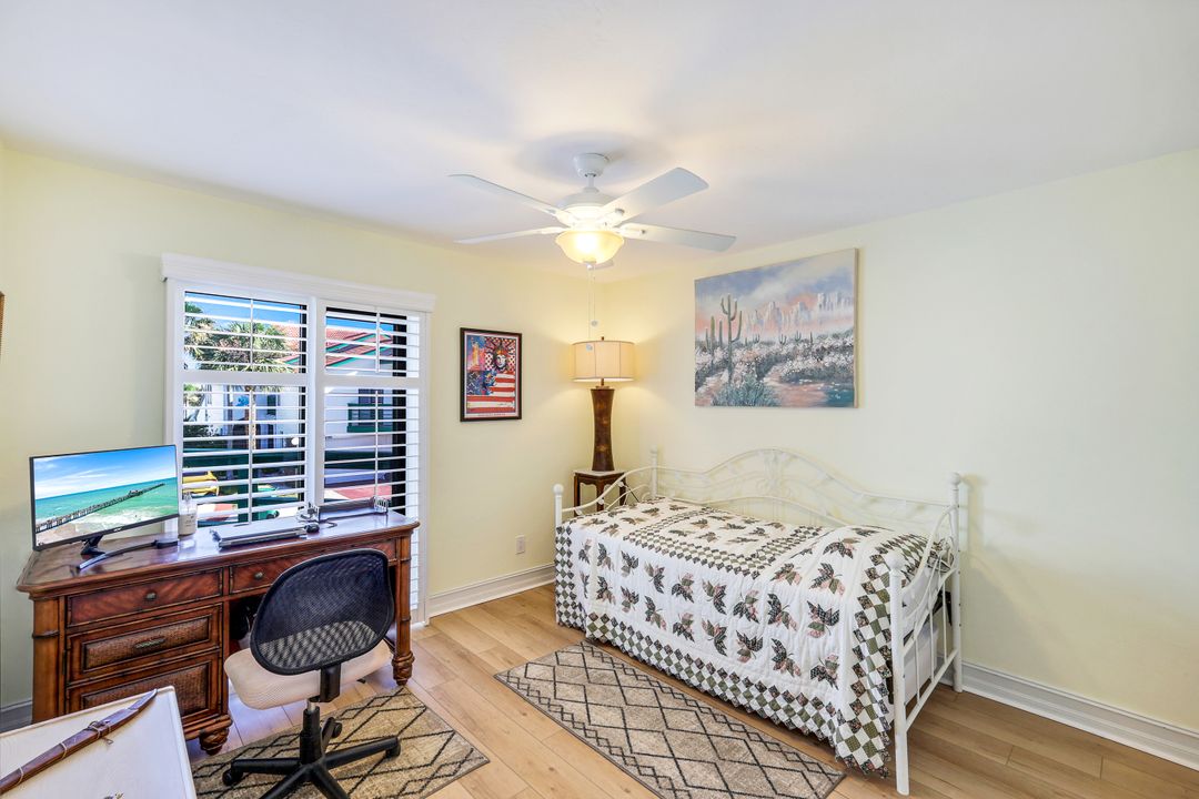 2294 Anchorage Ln #C, Naples, FL 34104