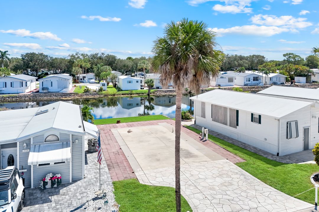 325 Imperial Wilderness Blvd, Naples, FL 34114