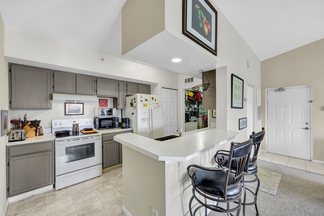 4630 St Croix Ln #831, Naples, FL 34109