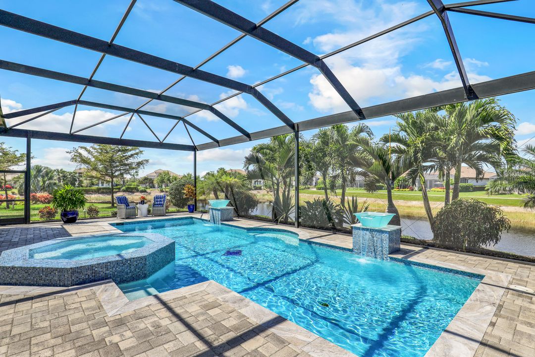 9287 Rialto Ln, Naples, FL 34119