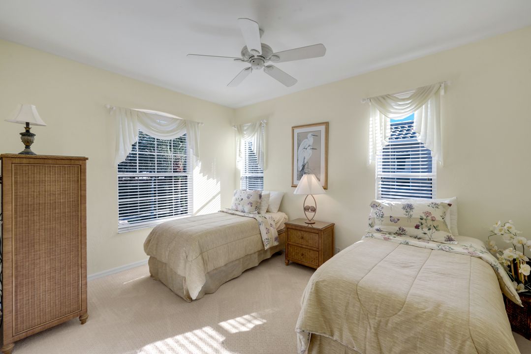 8470 Danbury Blvd #201, Naples, FL 34120