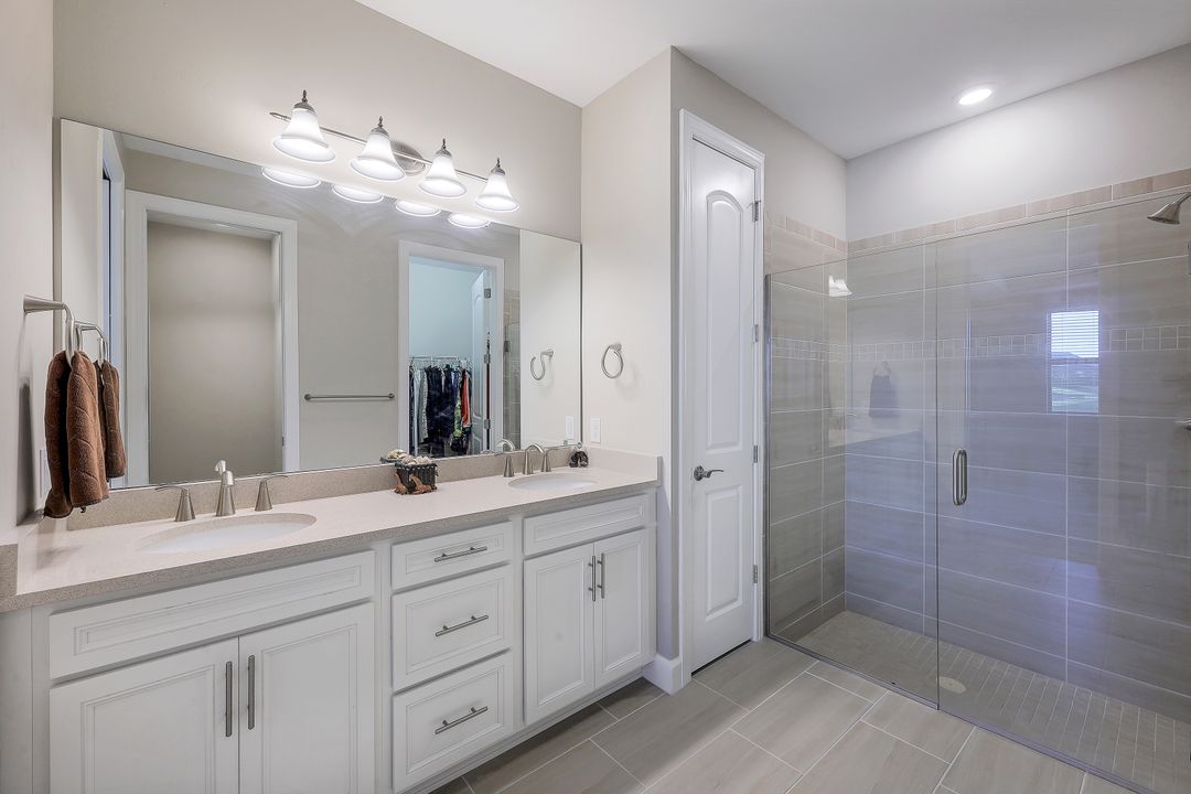 7790 Jacaranda Ln, Naples, FL 34114