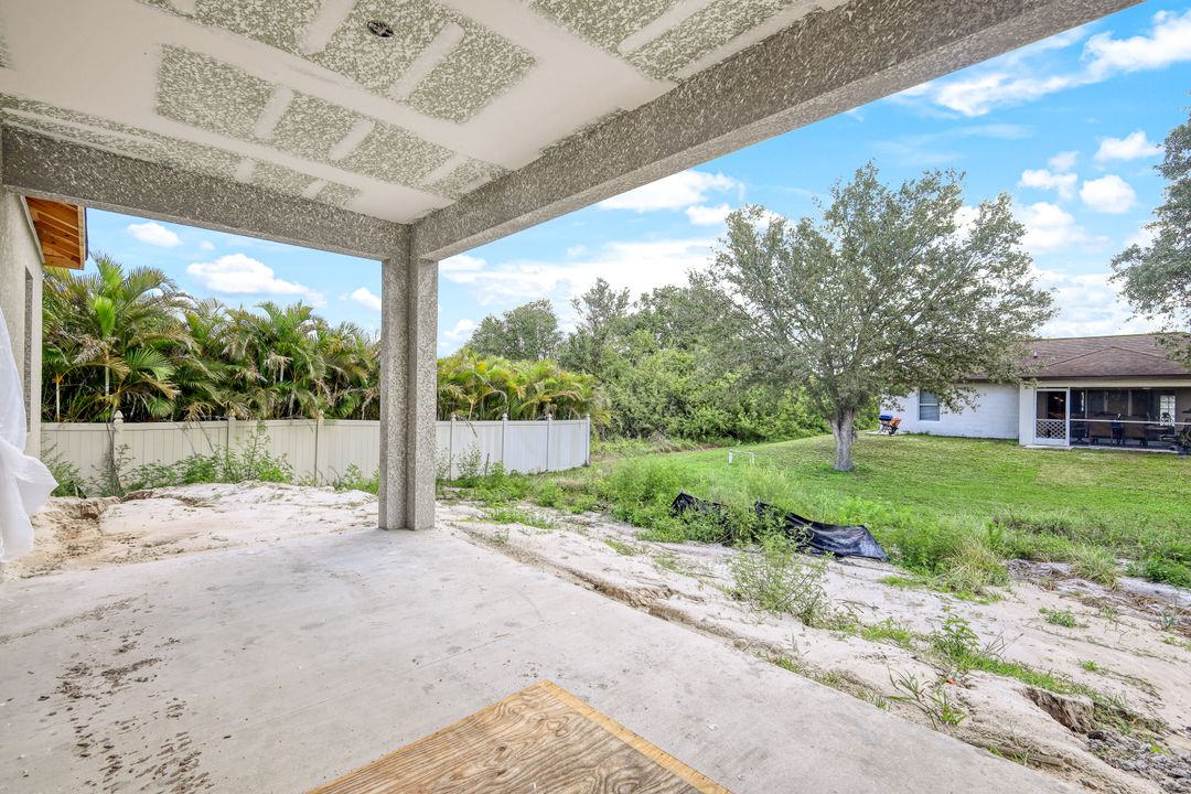431 Pinafore Ave, Lehigh Acres, FL 33974