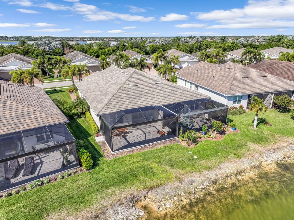 14908 Edgewater Cir, Naples, FL 34114