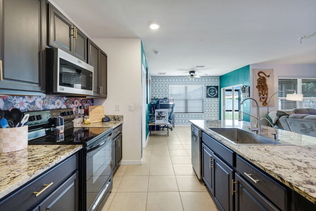 511 NW 26th St, Cape Coral, FL 33993