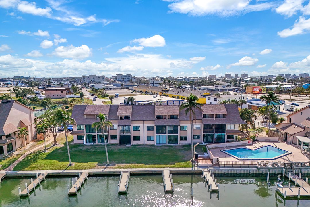 896 Buttonwood Dr #107, Fort Myers Beach, FL 33931