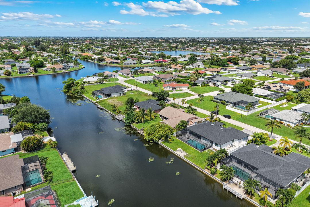 2126 NE 2nd St, Cape Coral, FL 33909