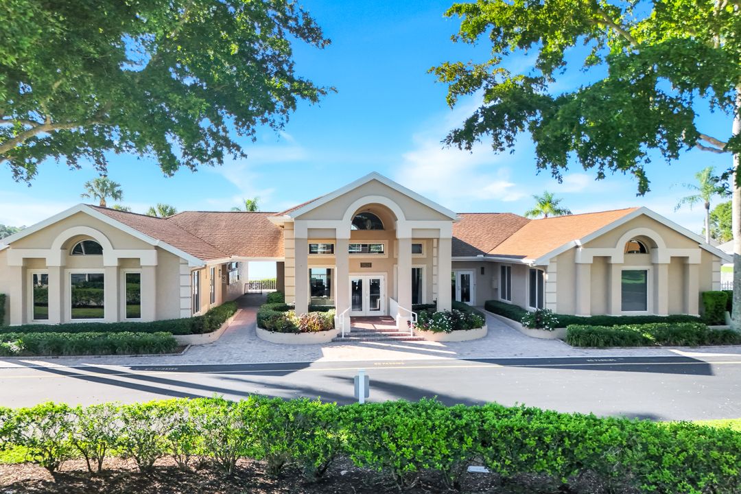 3260 W Crown Pointe Blvd #202, Naples, FL 34112