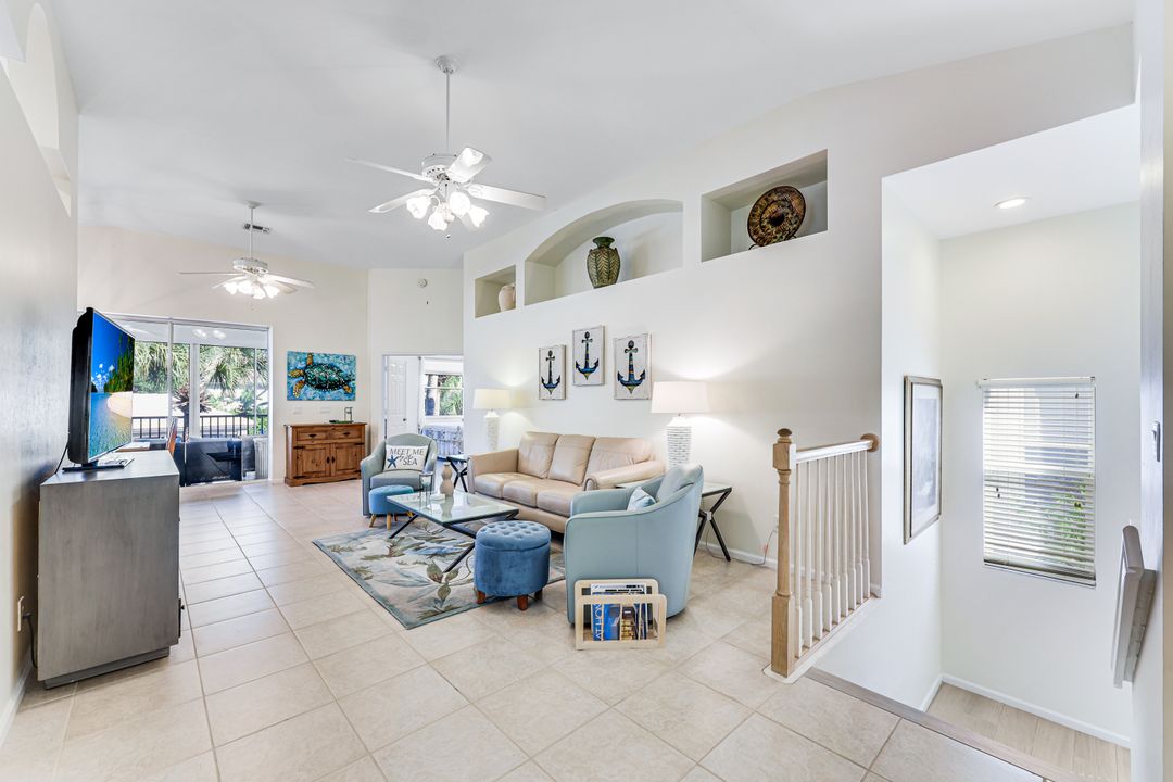 7720 Gardner Dr  #201, Naples, FL 34109