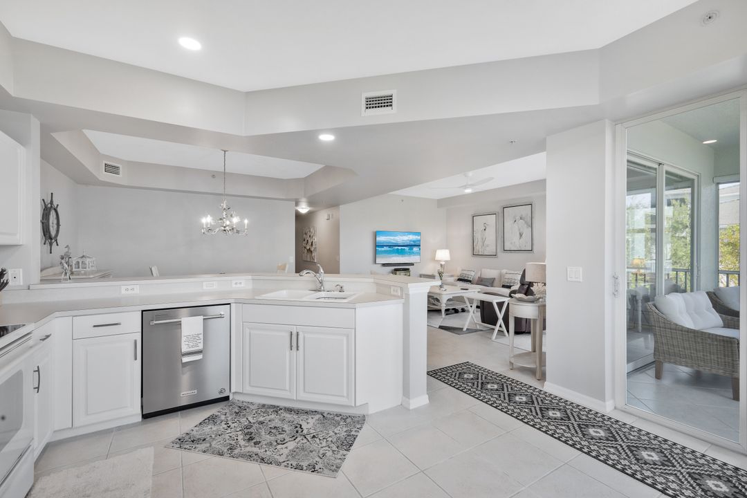 4000 Loblolly Bay Dr #302, Naples, FL 34114