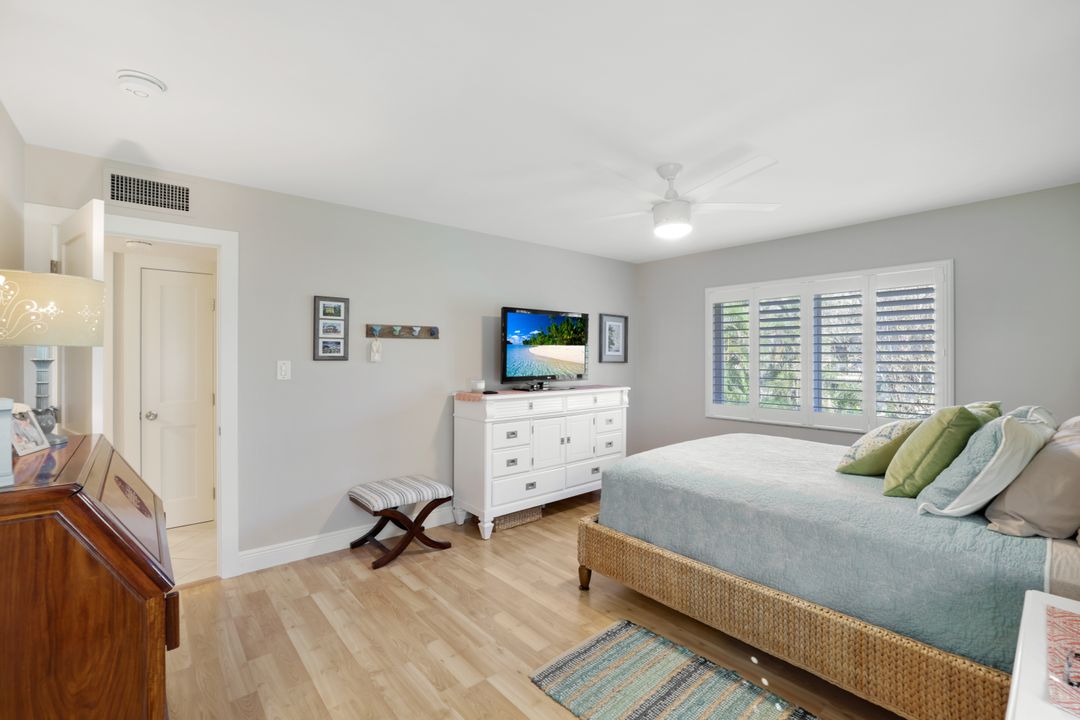 4150 Belair Ln #206, Naples, FL 34103