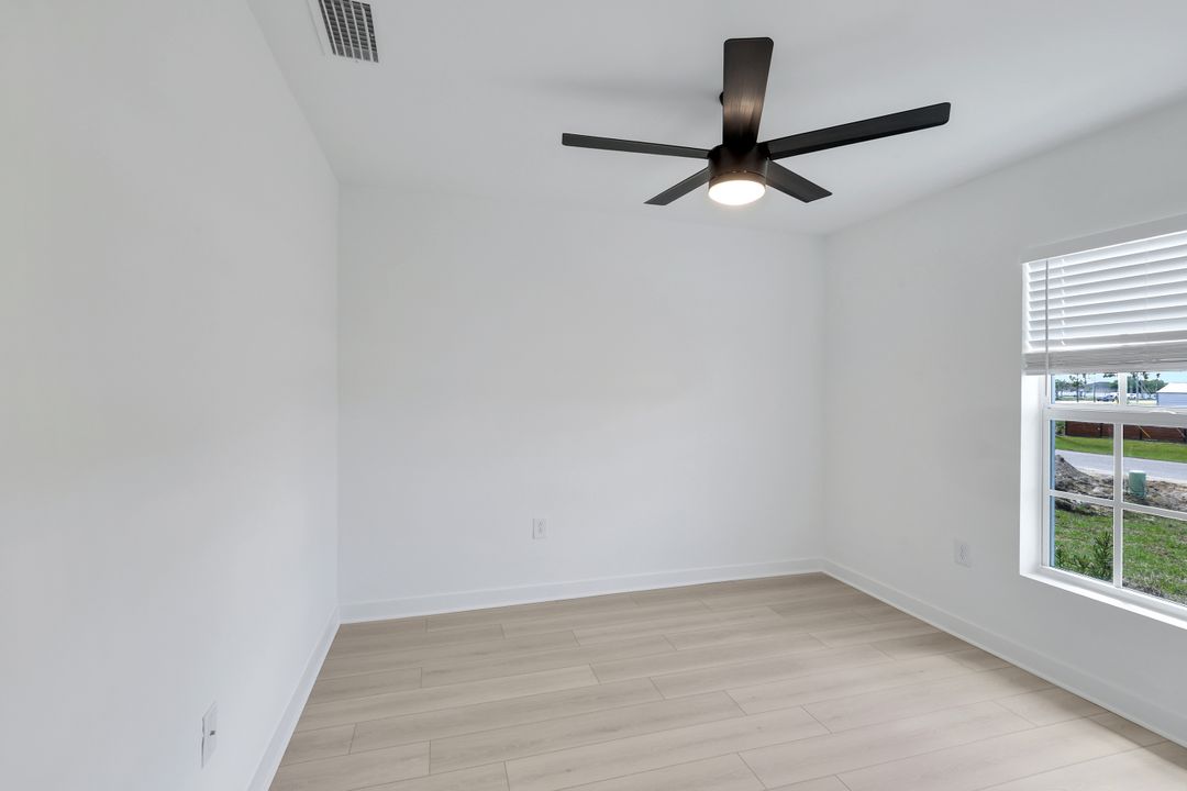 1517 NE 23rd St, Cape Coral, FL 33909