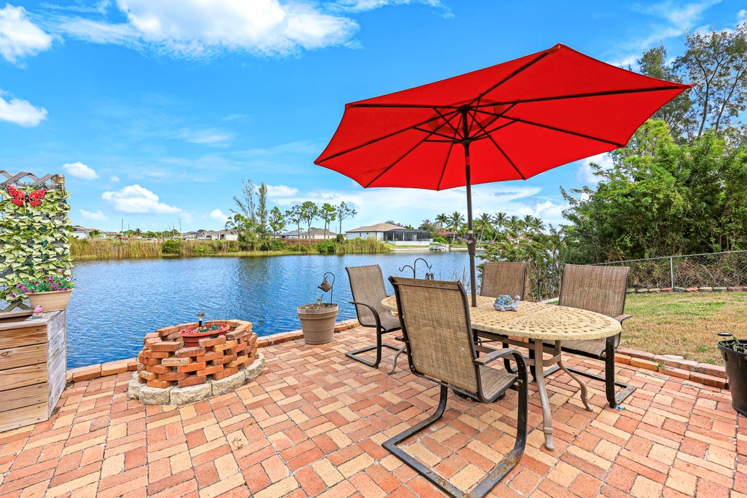 2427 NW 25th St, Cape Coral, FL 33993