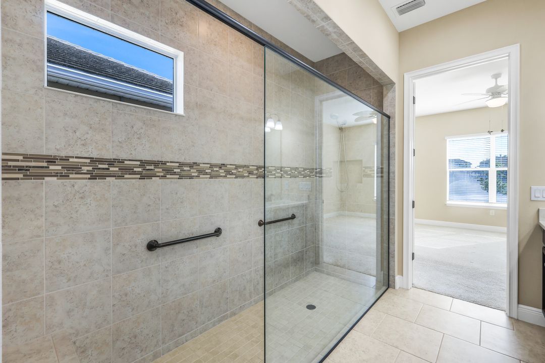 3529 Pilot Cir, Naples, FL 34120