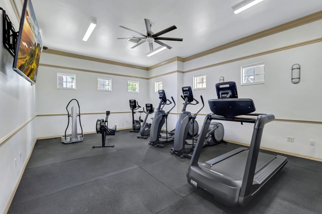 410 Flagship Dr #501, Naples, FL 34108