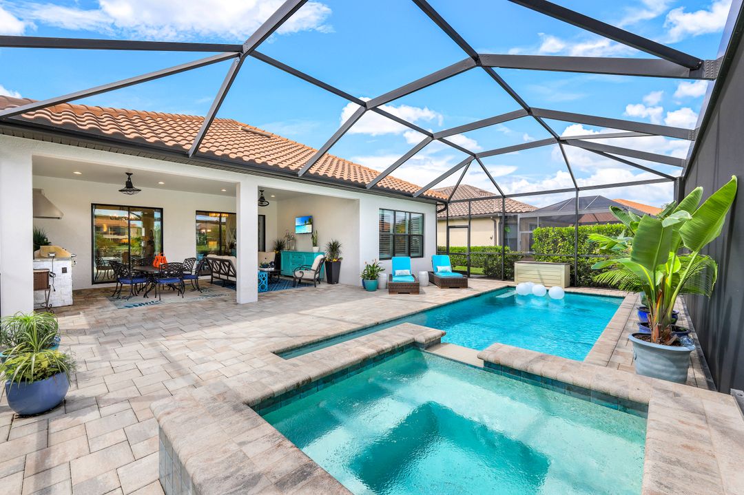 9465 Terresina Dr, Naples, FL 34119