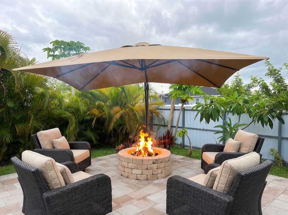 1006 NE 2nd Pl, Cape Coral, FL 33909