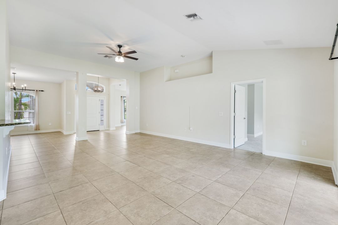 2610 SW 32nd St, Cape Coral, FL 33914