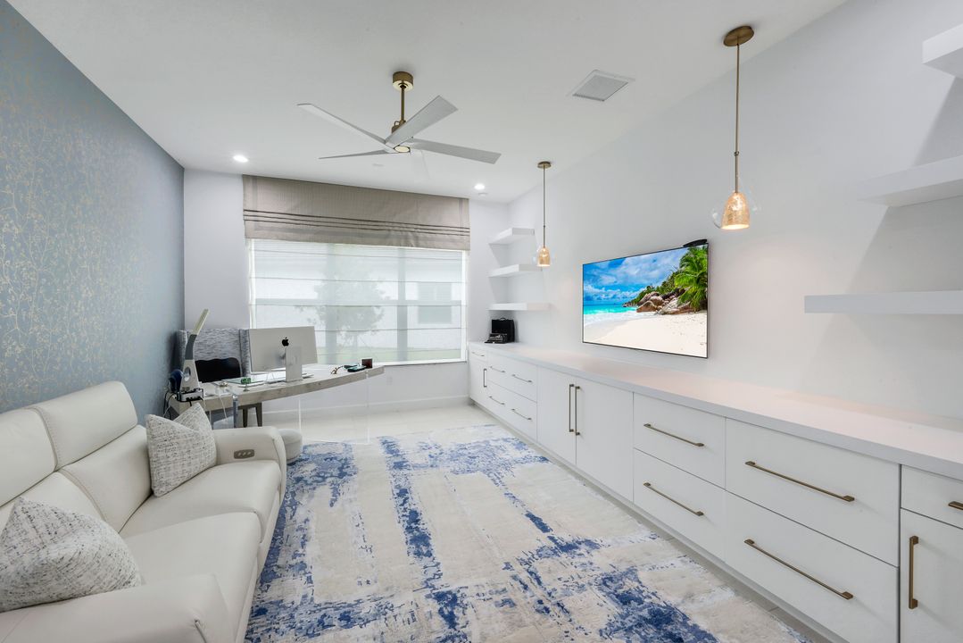 12063 Azalea Wy, Naples, FL 34120