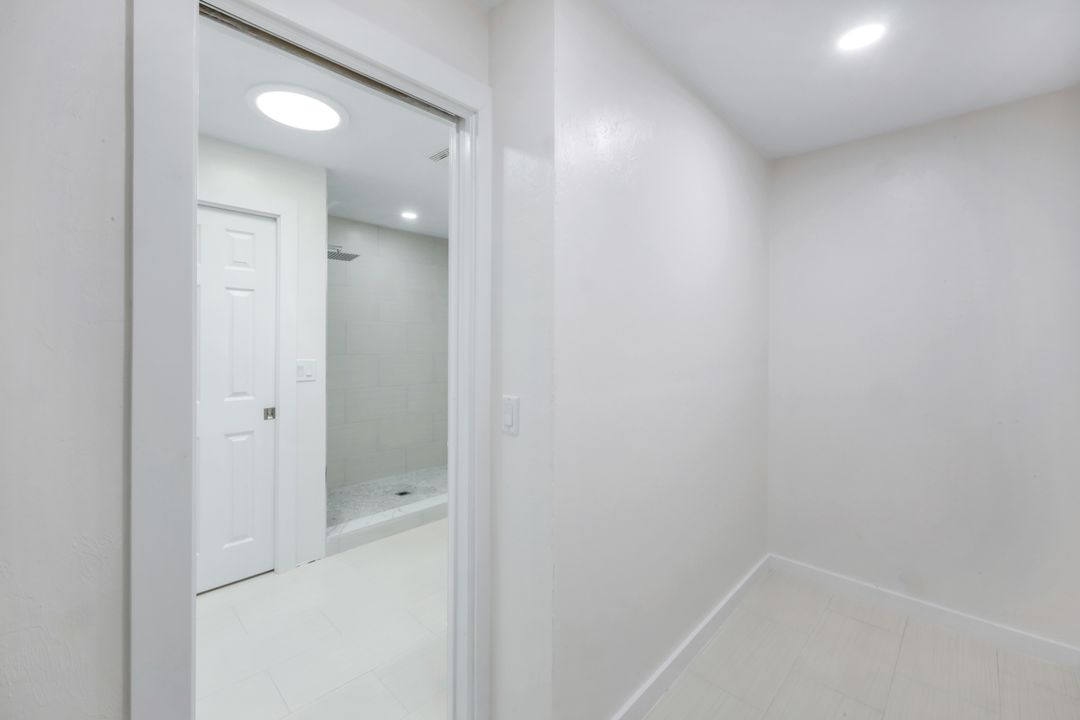 750 Southern Pines Dr, Naples, FL 34103